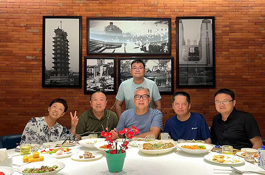 鄭州廣眾科技領導和中國礦大教授和博士小聚河南飯店