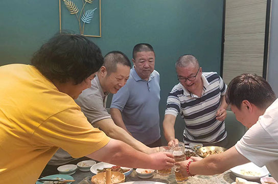 有朋自遠方來：歡迎客戶來鄭州廣眾科技洽談業(yè)務(wù)